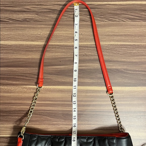 Betsy Johnson Kitty Cat quilted black & red vegan leather crossbody purse - Picture 11 of 16